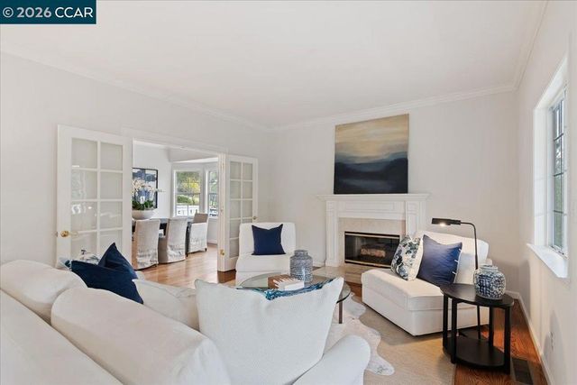 1076 N Thompson Rd, Lafayette, CA 94549