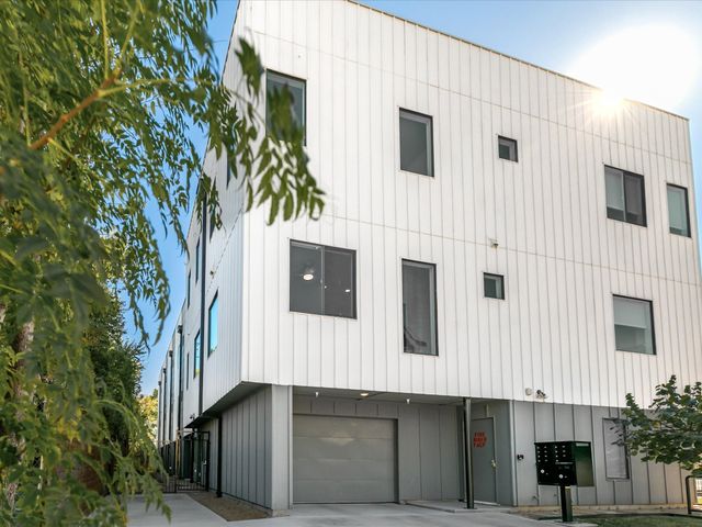 1536 Holly Avenue 107, Dallas, TX 75204