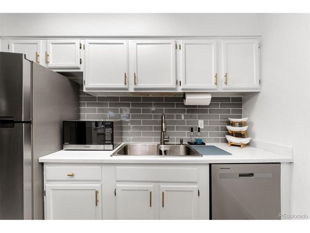 12360 W Nevada Pl 104, Lakewood, CO 80228