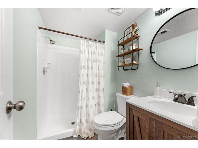 12360 W Nevada Pl 104, Lakewood, CO 80228