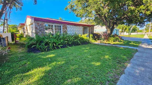 214 SW 2nd Pl, Dania Beach, FL 33004