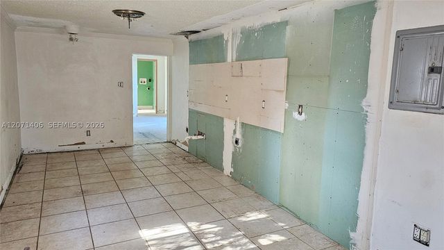 214 SW 2nd Pl, Dania Beach, FL 33004