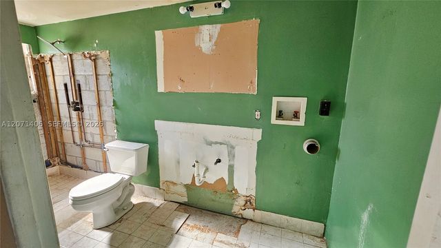 214 SW 2nd Pl, Dania Beach, FL 33004