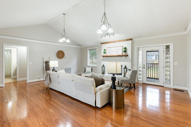 110 Edison Cir, Smyrna, TN 37167