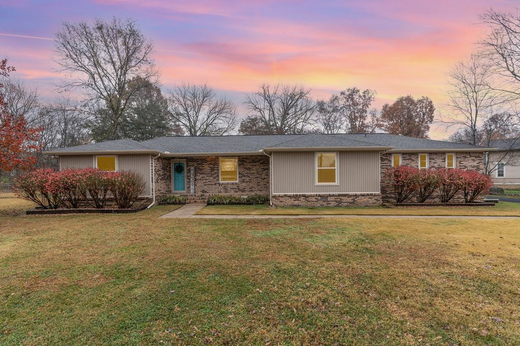 110 Edison Cir, Smyrna, TN 37167