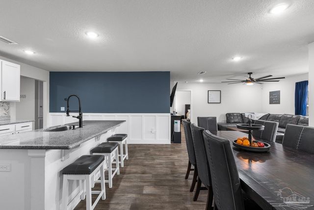 5585 Lancelot Tr, Milton, FL 32583