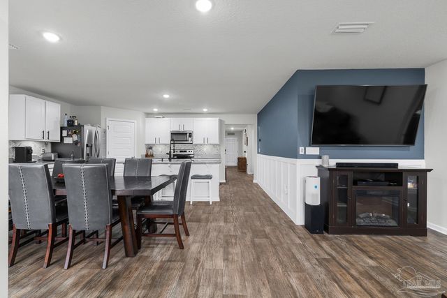 5585 Lancelot Tr, Milton, FL 32583