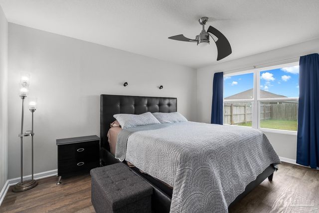 5585 Lancelot Tr, Milton, FL 32583