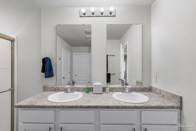 5585 Lancelot Tr, Milton, FL 32583