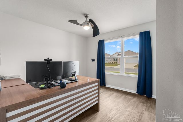 5585 Lancelot Tr, Milton, FL 32583