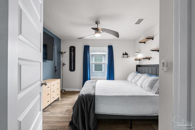 5585 Lancelot Tr, Milton, FL 32583