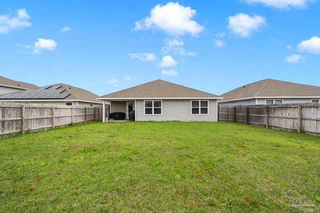 5585 Lancelot Tr, Milton, FL 32583