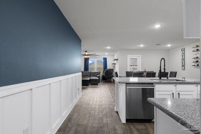 5585 Lancelot Tr, Milton, FL 32583