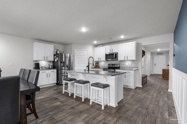 5585 Lancelot Tr, Milton, FL 32583