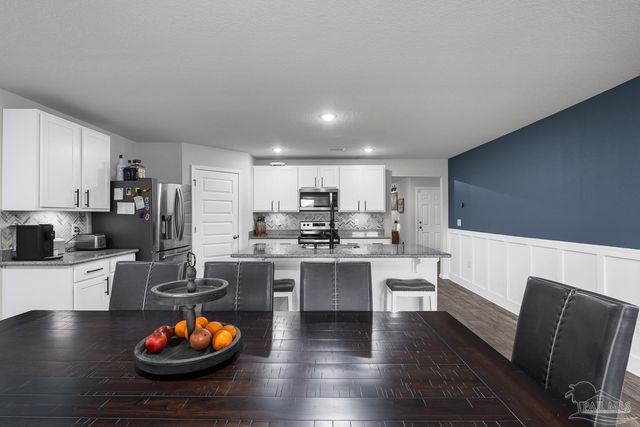 5585 Lancelot Tr, Milton, FL 32583