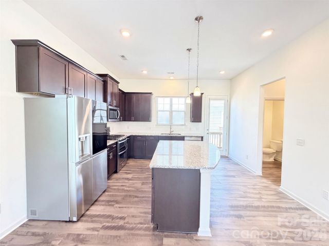 9431 Ainslie Downs Street, Charlotte, NC 28273