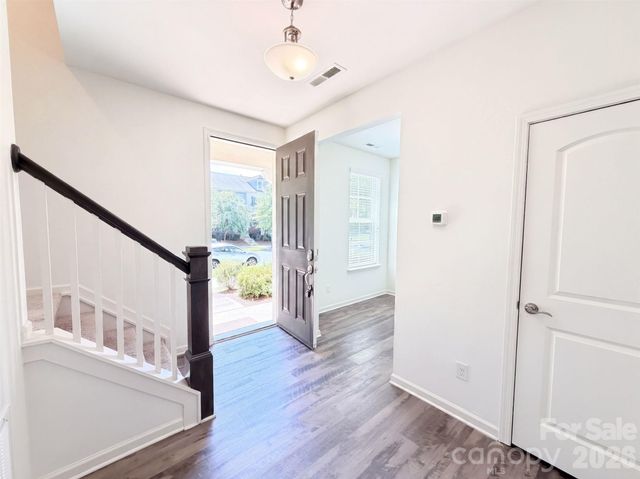 9431 Ainslie Downs Street, Charlotte, NC 28273