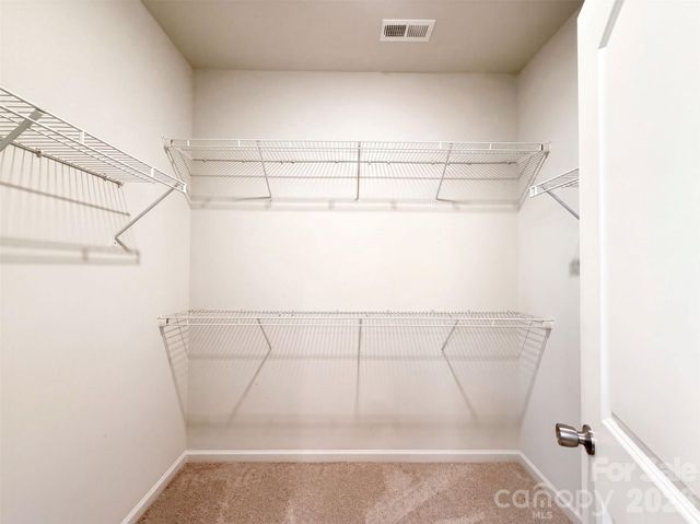 9431 Ainslie Downs Street, Charlotte, NC 28273
