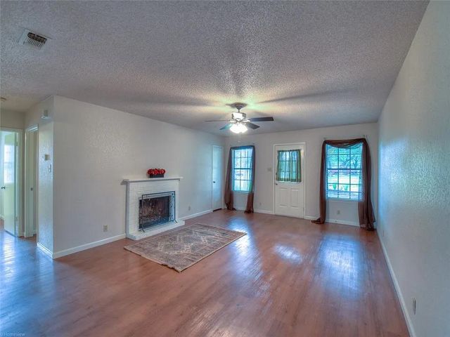 601 Algerita DR B, Georgetown, TX 78628