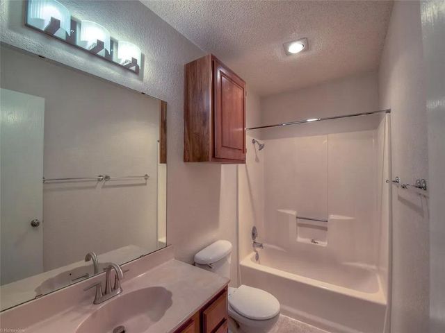 601 Algerita DR B, Georgetown, TX 78628