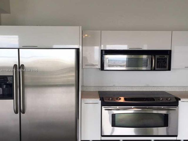 133 NE 2 AV 3117, Miami, FL 33132