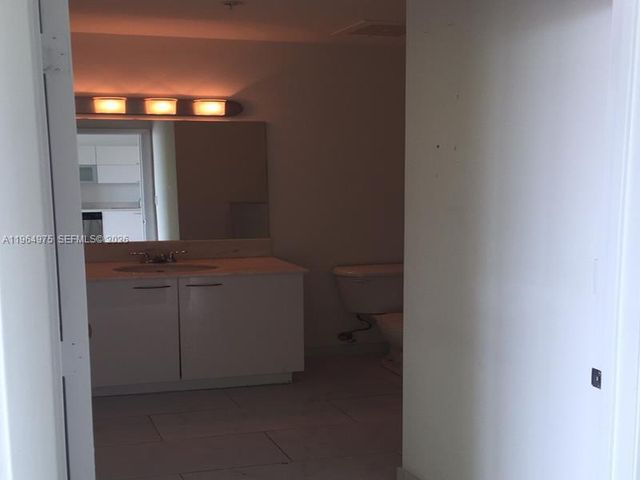 133 NE 2 AV 3117, Miami, FL 33132