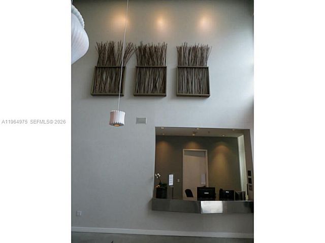 133 NE 2 AV 3117, Miami, FL 33132