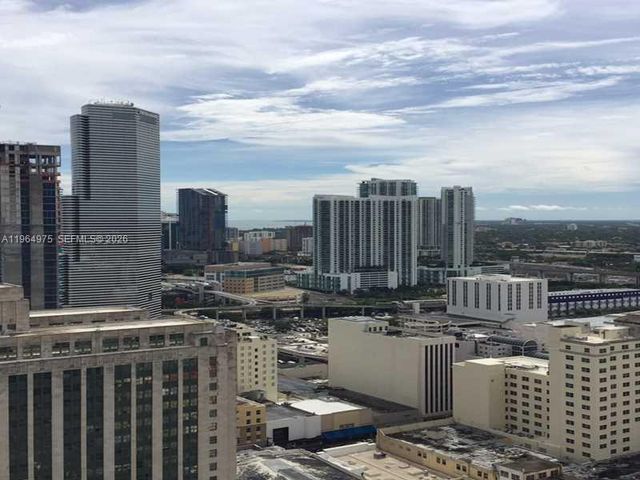 133 NE 2 AV 3117, Miami, FL 33132