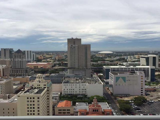 133 NE 2 AV 3117, Miami, FL 33132