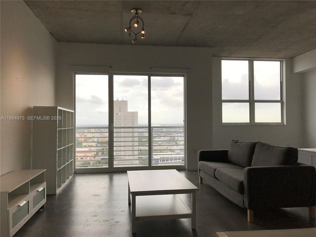 133 NE 2 AV 3117, Miami, FL 33132