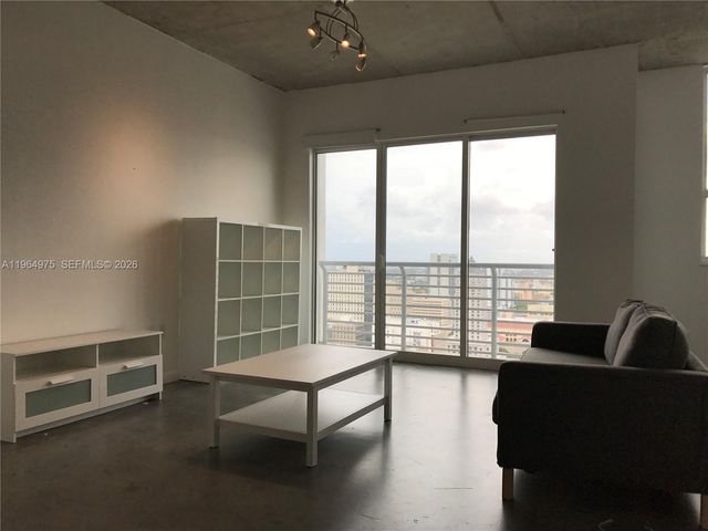 133 NE 2 AV 3117, Miami, FL 33132