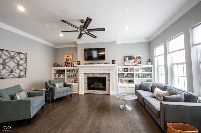 1904 Ponsonby Drive, Westfield, IN 46074