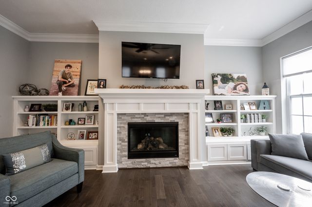 1904 Ponsonby Drive, Westfield, IN 46074