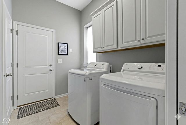 1904 Ponsonby Drive, Westfield, IN 46074