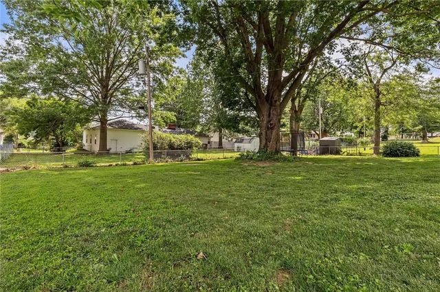 111 Northview Drive, Excelsior Springs, MO 64024