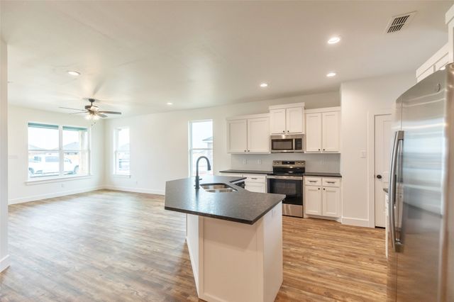 7949 SAWDUST, Abilene, TX 79602