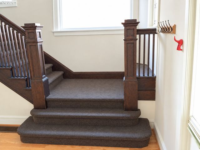 2246 Nw GLISAN St, Portland, OR 97210