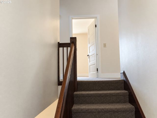 2246 Nw GLISAN St, Portland, OR 97210