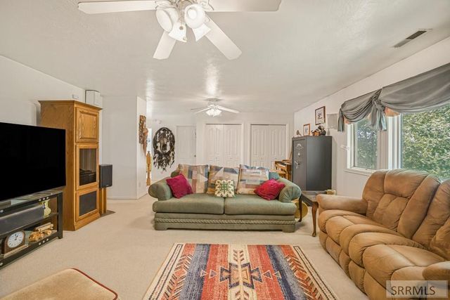 438 S 900 W, Blackfoot, ID 83221