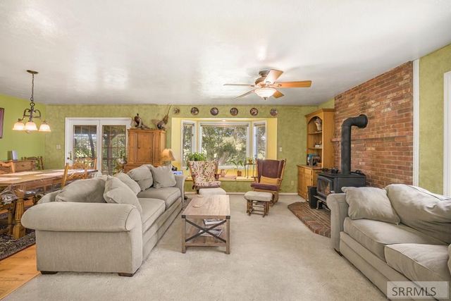 438 S 900 W, Blackfoot, ID 83221