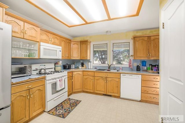 438 S 900 W, Blackfoot, ID 83221