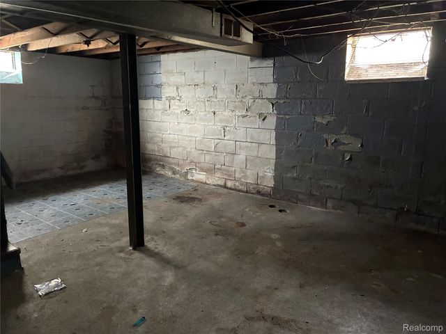 16011 Tacoma Street, Detroit, MI 48205