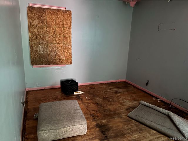 16011 Tacoma Street, Detroit, MI 48205