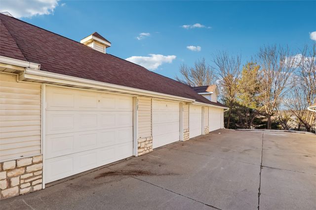 6255 Beechtree Drive 3107, West Des Moines, IA 50266