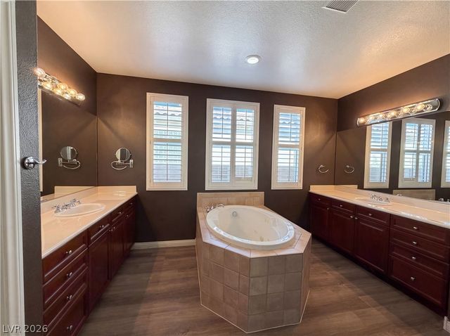 6504 Gilded Flicker Street, North Las Vegas, NV 89084