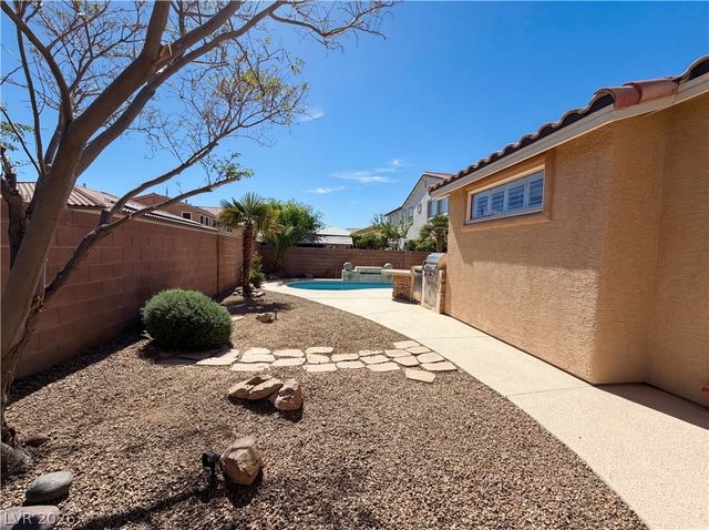 6504 Gilded Flicker Street, North Las Vegas, NV 89084