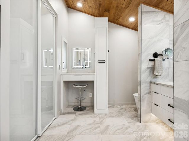 438 Country Club Acres Drive, Shelby, NC 28150