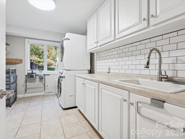 438 Country Club Acres Drive, Shelby, NC 28150