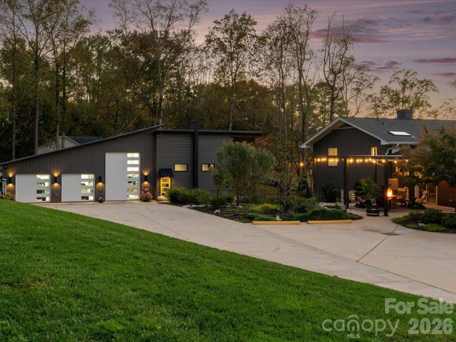 438 Country Club Acres Drive, Shelby, NC 28150