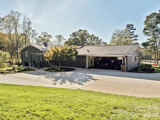 438 Country Club Acres Drive, Shelby, NC 28150